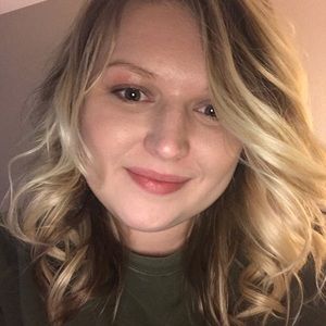 Meet your Posher, Crystal